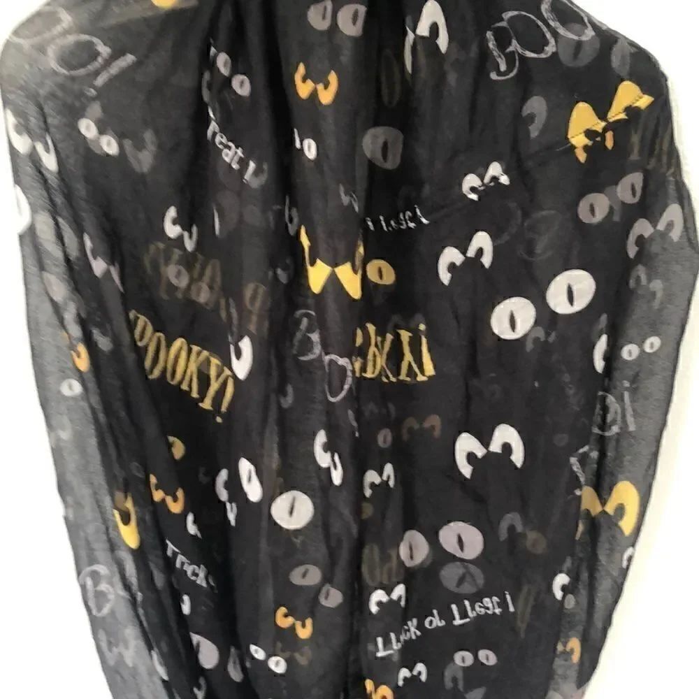 Halloween scarf.